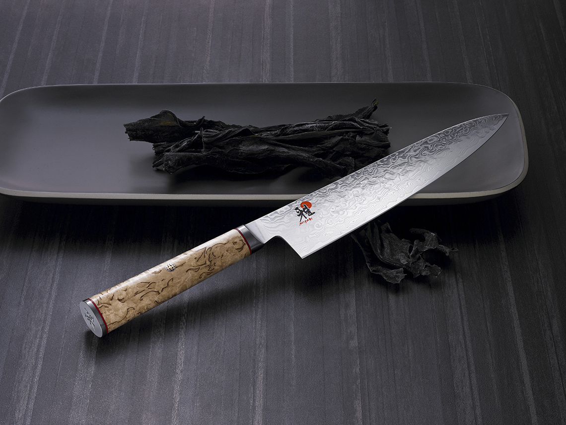 Nóż kucharza to najbardziej podstawowe, a konieczne w każdej kuchni ostrze
